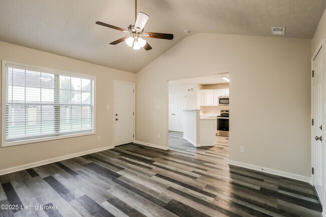 Foto del edificio - 9002 Crooked Arrow Ct