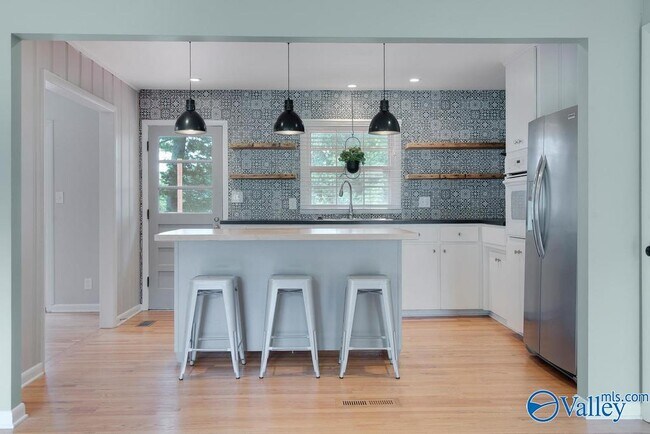 Foto del edificio - 405 Meadow View Rd SE