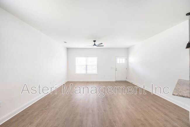 Foto del edificio - 2141 Houston Lake Rd