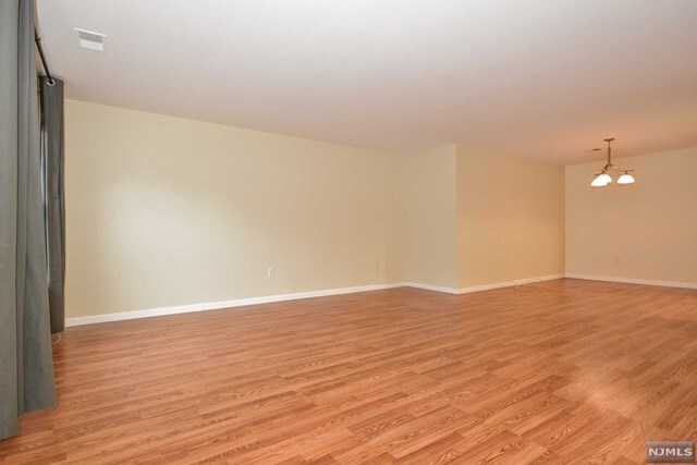 Foto del edificio - 2045 Charles Ct