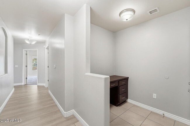 Building Photo - 5350 E Deer Valley Dr