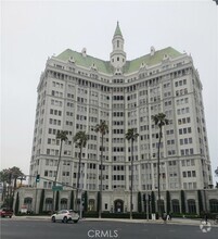 Building Photo - 800 E Ocean Blvd