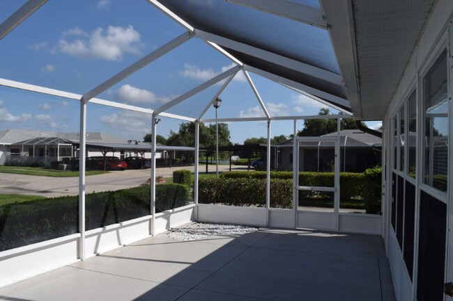 Building Photo - 1118 Apple Terrace