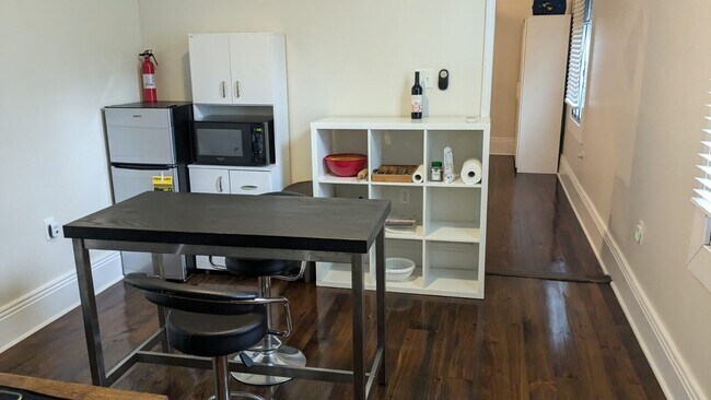 Foto del edificio - Gem in the Bywater 2