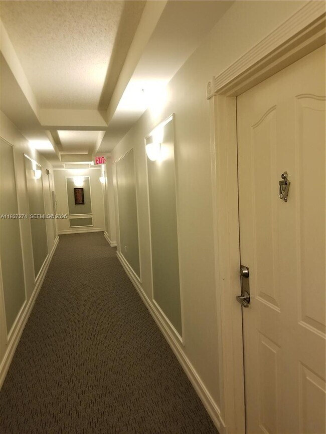 Foto del edificio - 5085 NW 7th St