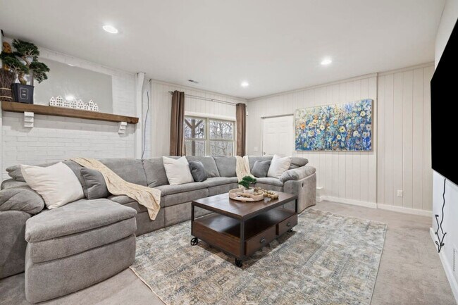 Foto del edificio - 106 Bishop Cove Rd