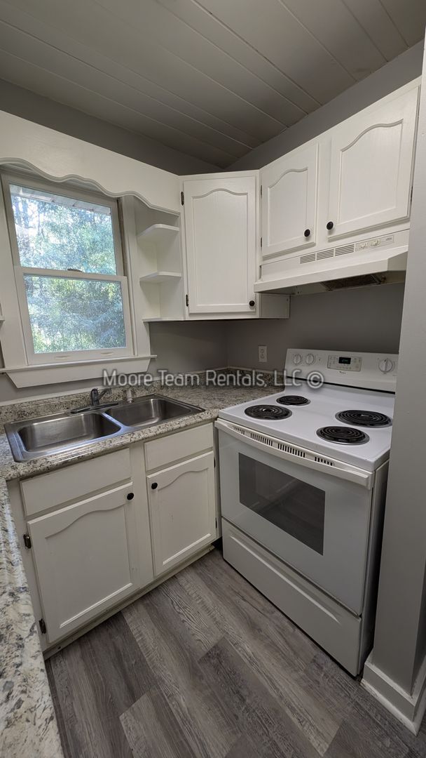 Foto del edificio - Cozy 1-Bed, 1-Bath Home + Office