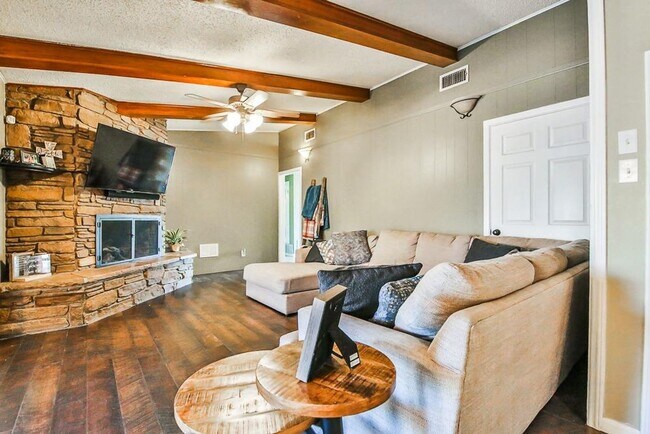Foto del edificio - Beautiful 3 Bedroom