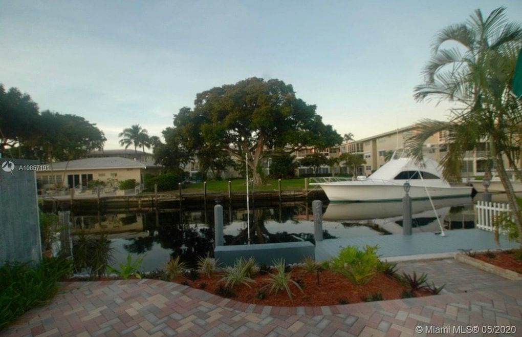 Primary Photo - 1017 SW 12th Ct