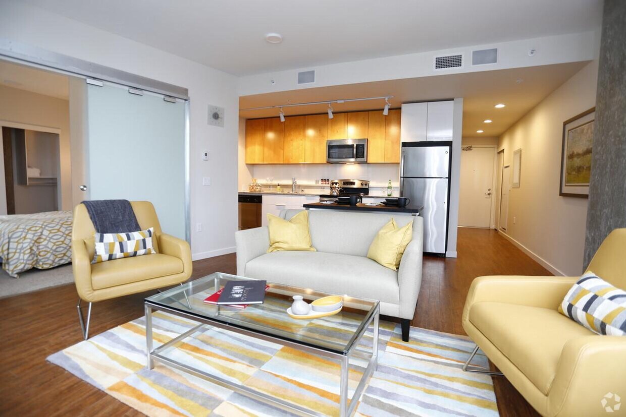 Foto principal - 288 106th Ave NE