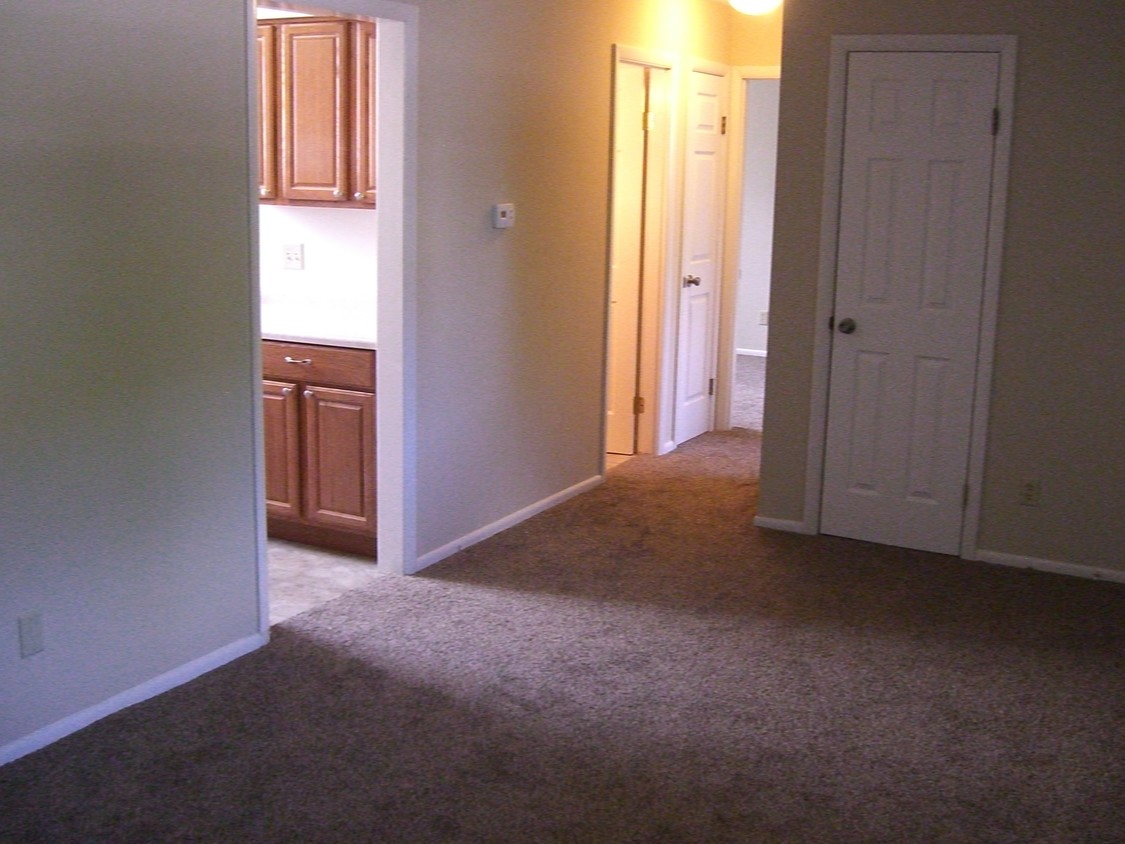Foto del edificio - 2491 Sycamore Ln