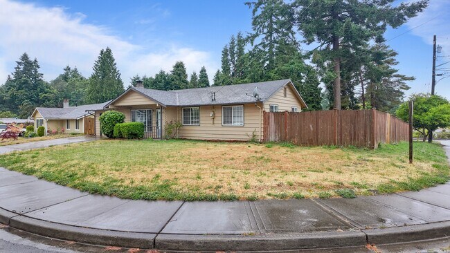 Building Photo - Charming 3BR Home with Massive Fenced in Yard
