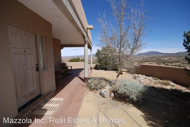 Building Photo - 3 br, 2.5 bath House - 15 Camino Real