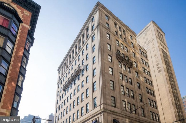 Building Photo - 1300 Chestnut St