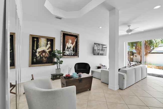 Foto del edificio - 4020 Murano Bay Dr