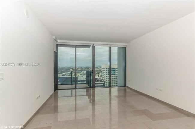 Foto del edificio - 88 SW 7th St