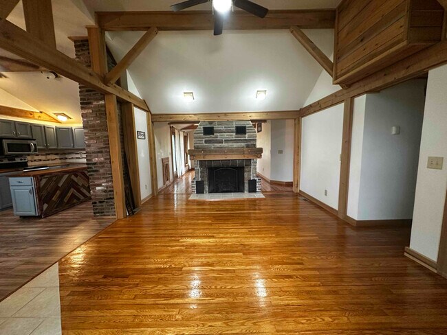 Foto del edificio - 7560 Liberty Rd