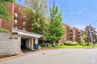 Building Photo - 50-56 Broadlawn Dr