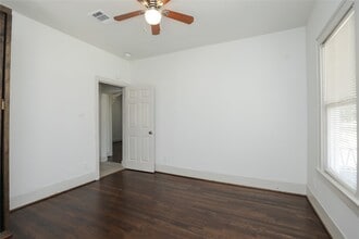Building Photo - 1244 W 21st St