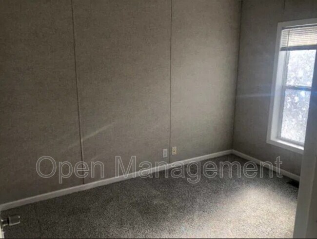 Foto del edificio - 2700 Brookpark Rd