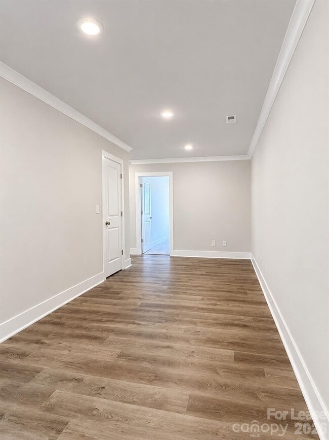 Foto del edificio - 4634 Dogwood Pl