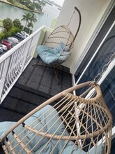 Building Photo - 10350 W Bay Harbor Dr