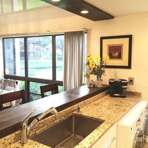 Foto del edificio - 364 Brackenwood Cir