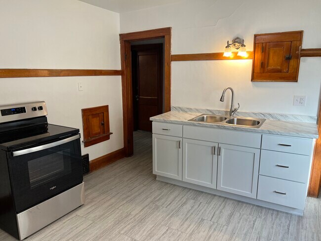 Cocina - 3347 N Cramer St