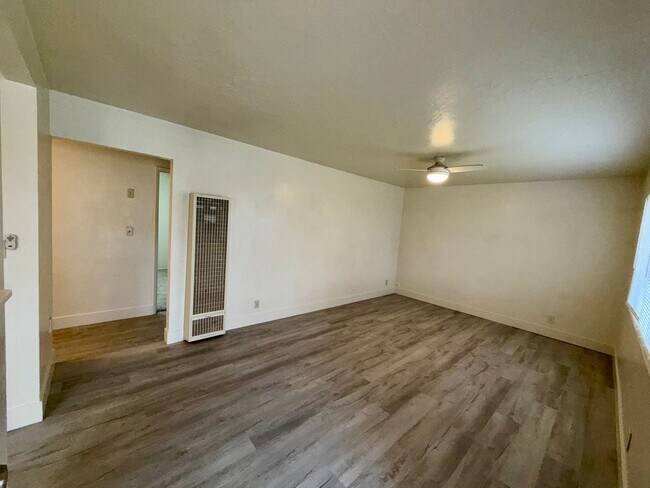 Foto del edificio - 3 BED 1 BATH HOME WITH NEW FLOORING LOCATED IN THE STARVIEW ESTATES SUBDIVISION