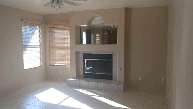 Foto del edificio - GOLF COURSE LOT WITH FANTASTIC VIEWS!