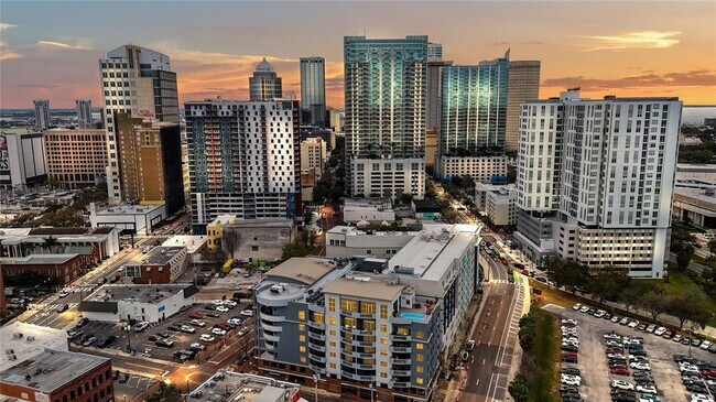 Foto del edificio - 1108 N Franklin St
