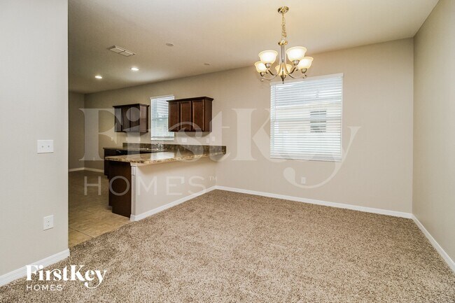 Foto del edificio - 5820 Coquyt Dr