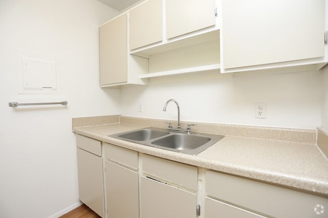 Interior Photo - Peppertree Apartments