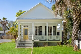 Building Photo - 934 Conti St