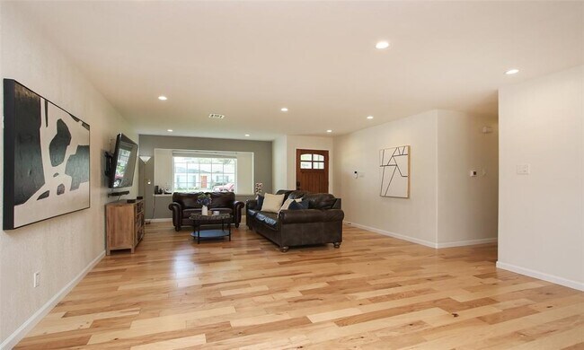 Foto del edificio - 5923 Dawnridge Dr