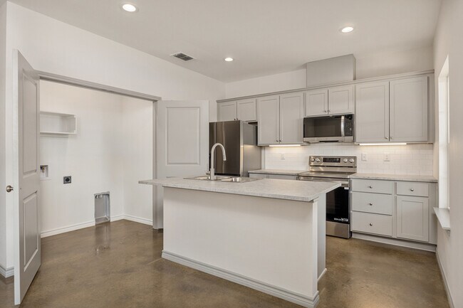 Foto del edificio - 10407 County Rd 2180