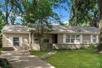 Building Photo - 4570 E Dearing Rd