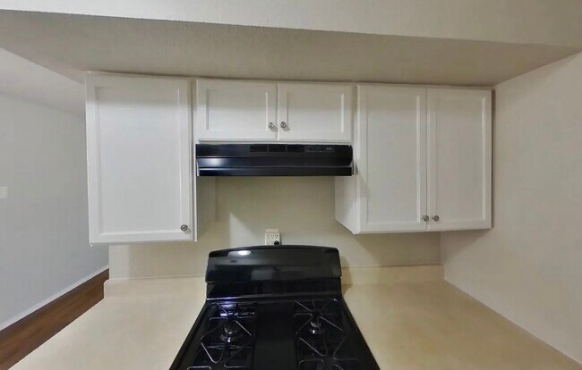 Foto del edificio - Beautifully Renovated 3-Bedroom Home with Premium Finishes