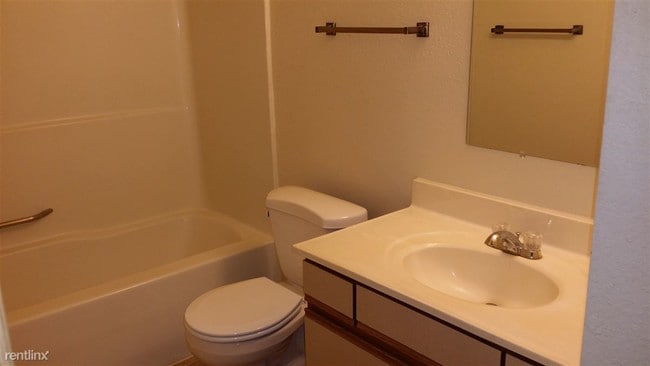 Building Photo - 1 br, 1 bath Apartment - Caledonia Estates