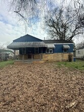 Building Photo - 708 40th St