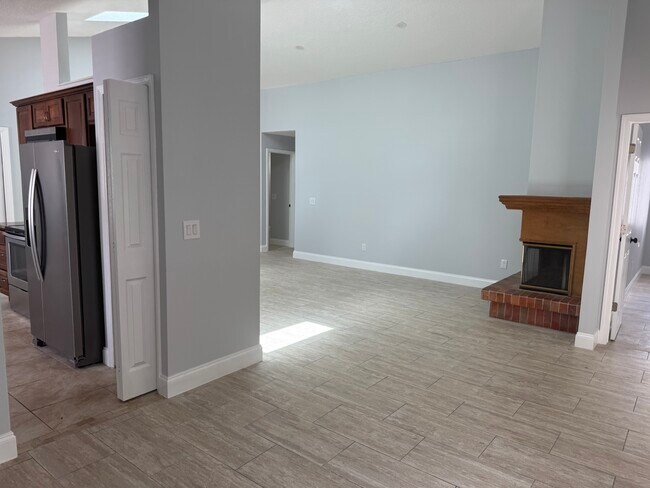 Building Photo - 1509 Springtime Loop