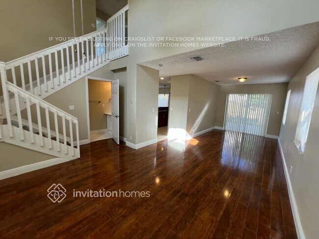 Building Photo - 3042 San Carlos Dr