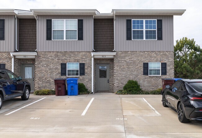 Photo - 923 Warrior Hill Dr Townhome