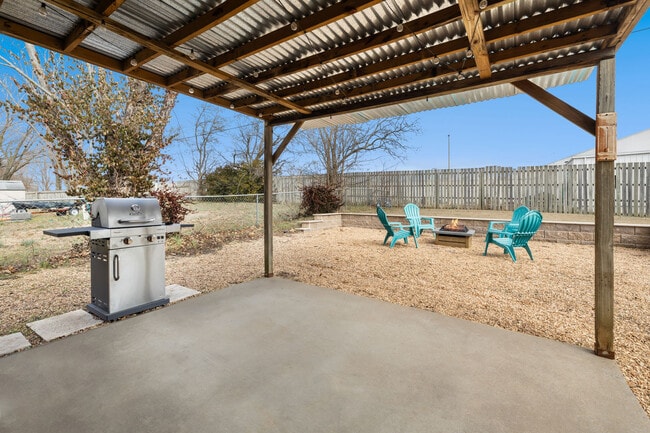 Foto del edificio - 3028 N Malinda Dr