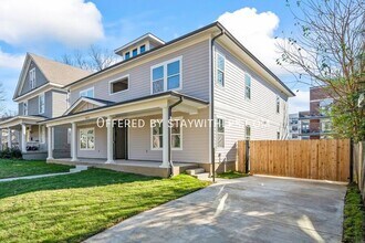 Building Photo - 1571 Court Ave