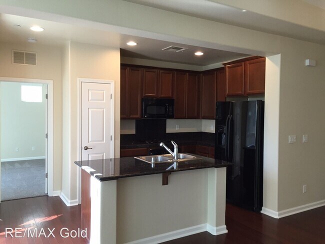 Building Photo - 2 br, 2 bath House - 1775 Wind Ranch #C