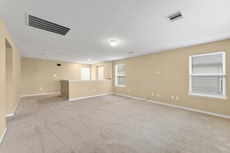 Building Photo - 12055 Main Oak St