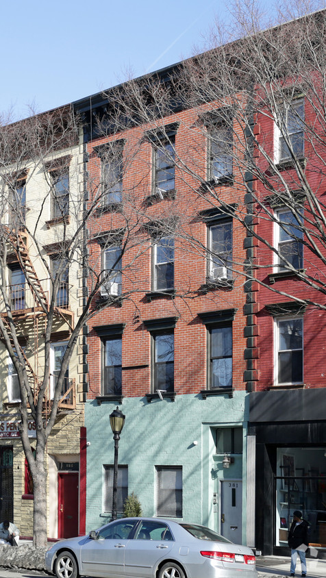 Primary Photo - 381 Atlantic Ave
