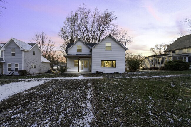 Foto del edificio - 308 N Harrison St