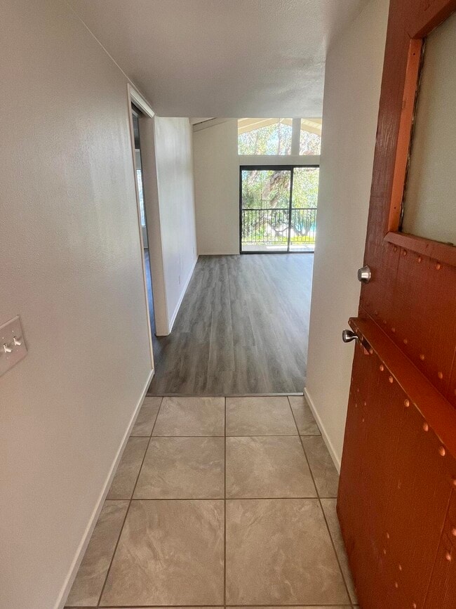 Foto del edificio - 1407 N Sunrise Way